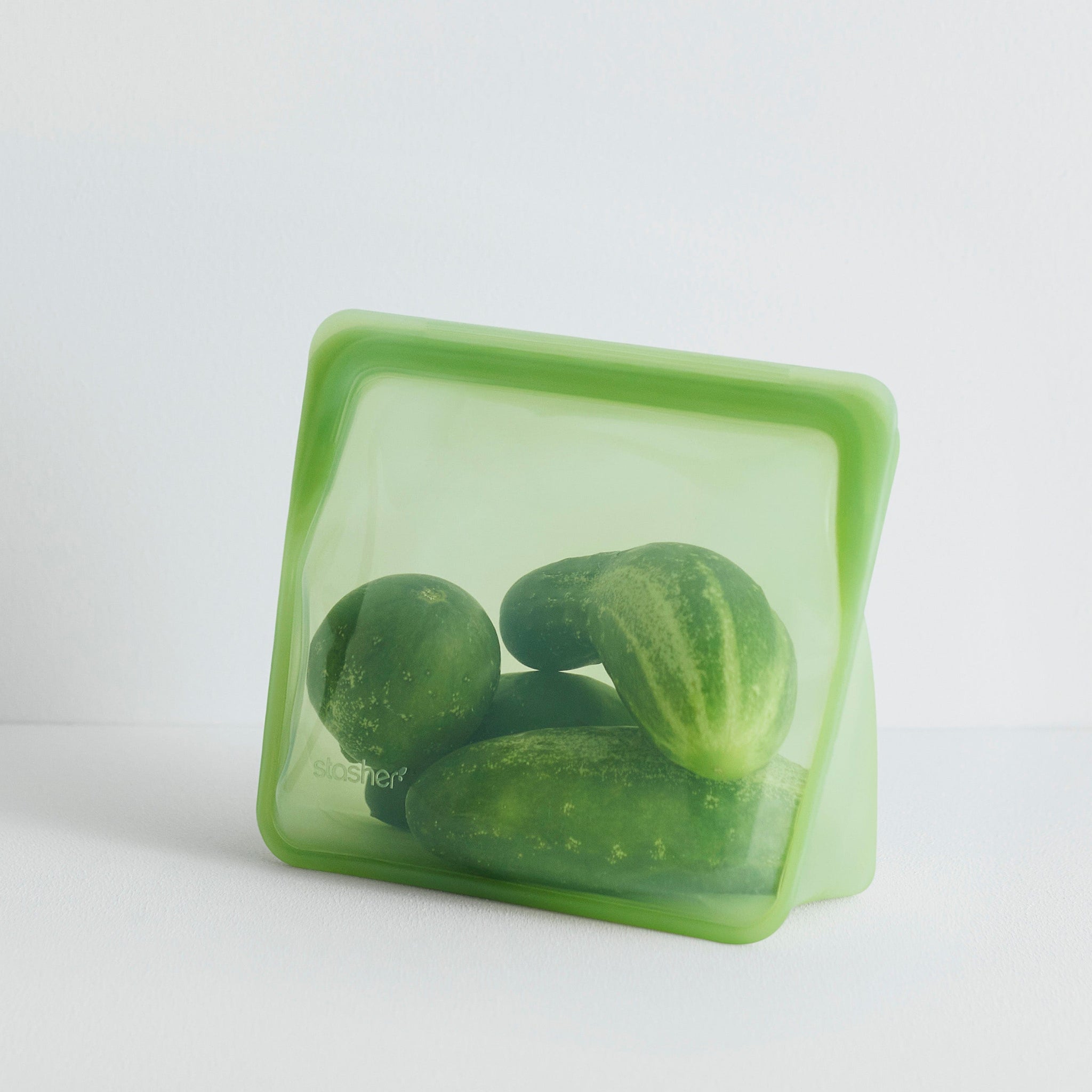 Reusable silicone stand-up bag detail