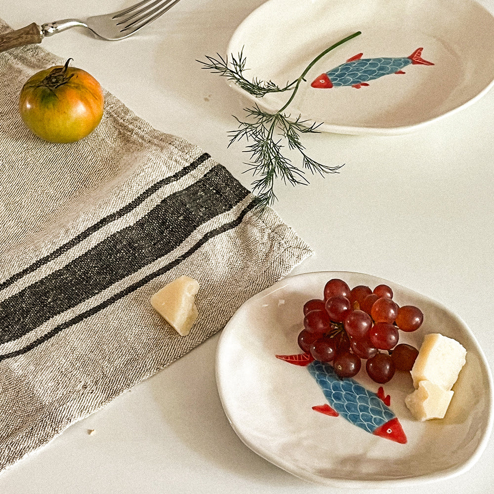 Epok fish shaped plate glazed finish